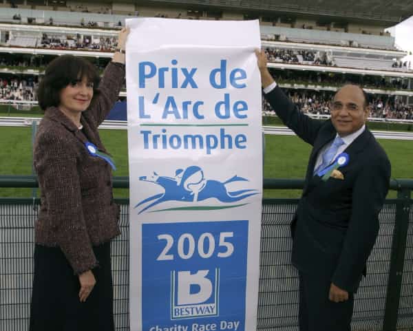 2005 – Bestway Annual Charity Race Day, L’arc de Triomphe, Paris