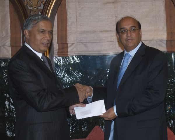 2005 – Bestway Donation To Pakistan’s Earthquake Rehabilitation Efforts