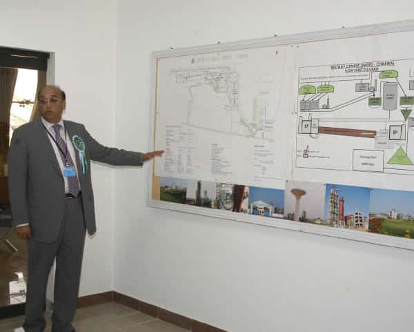 2008 – Lord Zameer Choudrey Conducting A Session At Bestway Cement