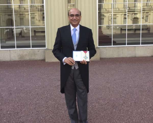 2015 – Lord Zameer Choudrey’s CBE Award At Buckingham Palace